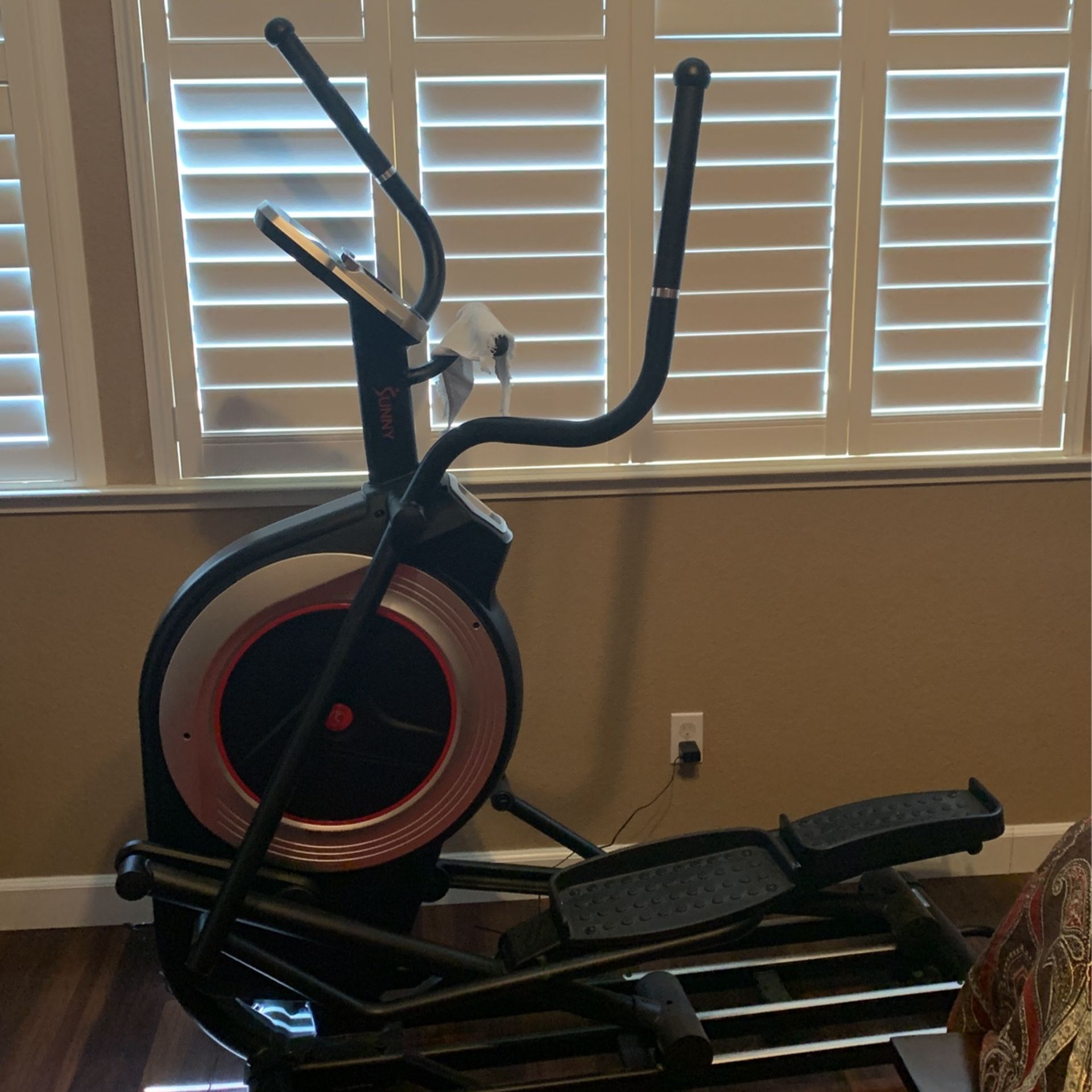 Sunny health Elliptical 