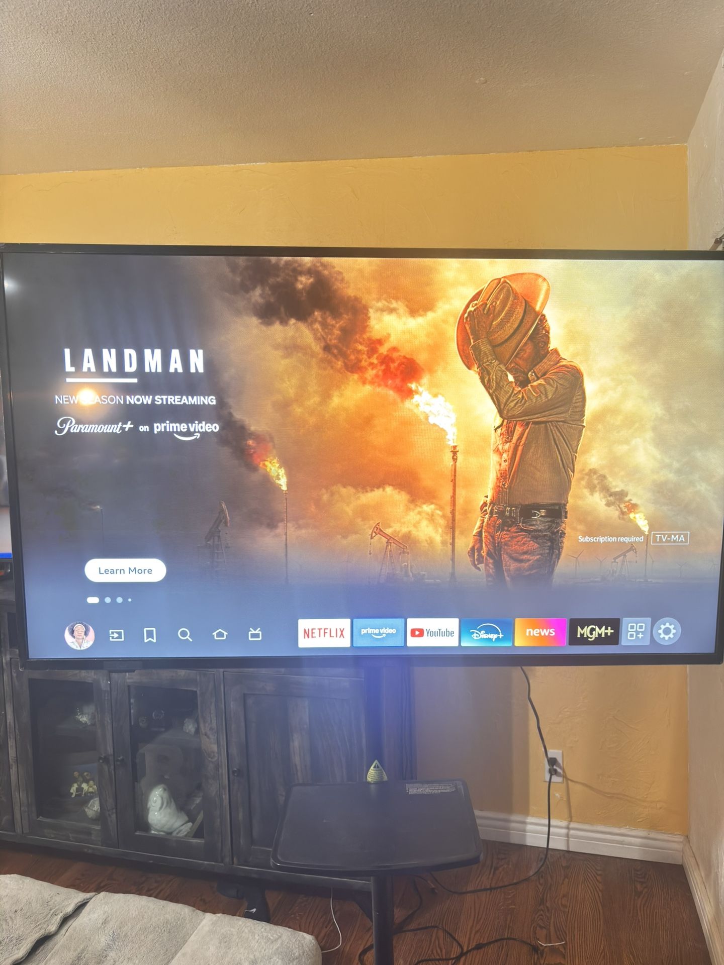 TV with Rolling Stand