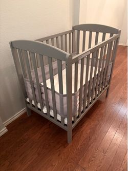 Mini Crib - Gray