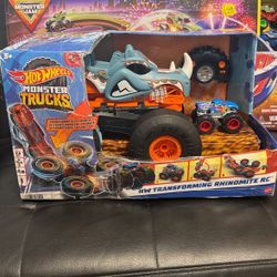 Hot Wheels Monster Trucks RC Rhinomite Transforms into Launcher, Includes 1:64 Scale Toy Truck