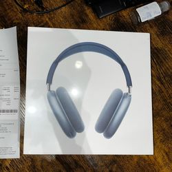 Brand New AirPod Max ( Sky Blue )