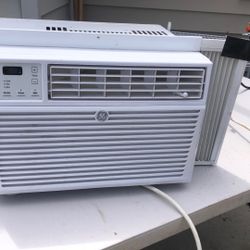 Windov Unit R Condishen Wery Good 8250 Btu Pro /h