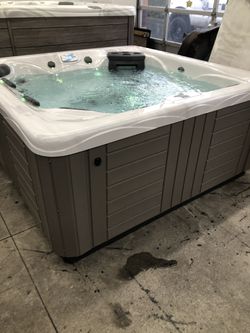 Master Spa 7.2 Hot Tub