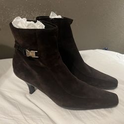 Ladies Prada Boots 