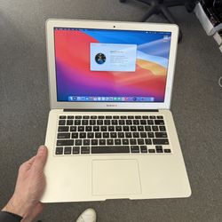 2014 Apple MacBook Air 13” 256GB