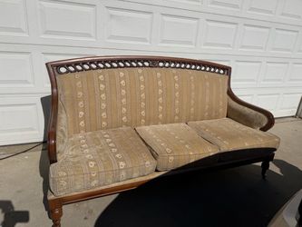 Beautiful Vintage Wood Frame Sofa – Classic Elegant Style $250 OBO