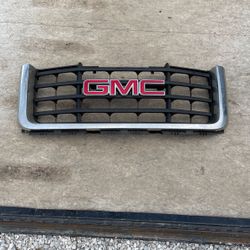 Front Grill Off 2009 GMC 2500