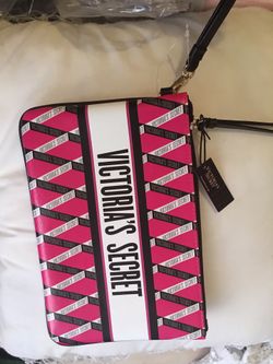 Vs wristlet, so cute