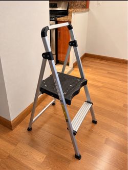 Gorilla Ladders 2-Step Aluminum Folding Step Stool with Safety Handle