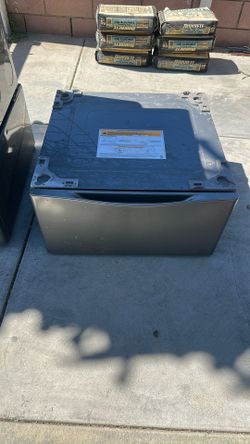 LG washer pedestal