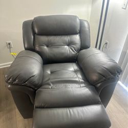 Gray Leather Recliner Couch – Clean & Like New – Pickup Manassas