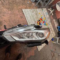 Driver Side Headlight 2017 Nissan Altima 