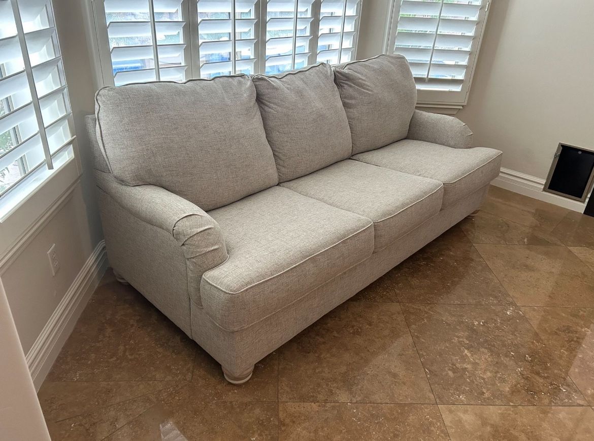 Thomasville Sleeper Sofa