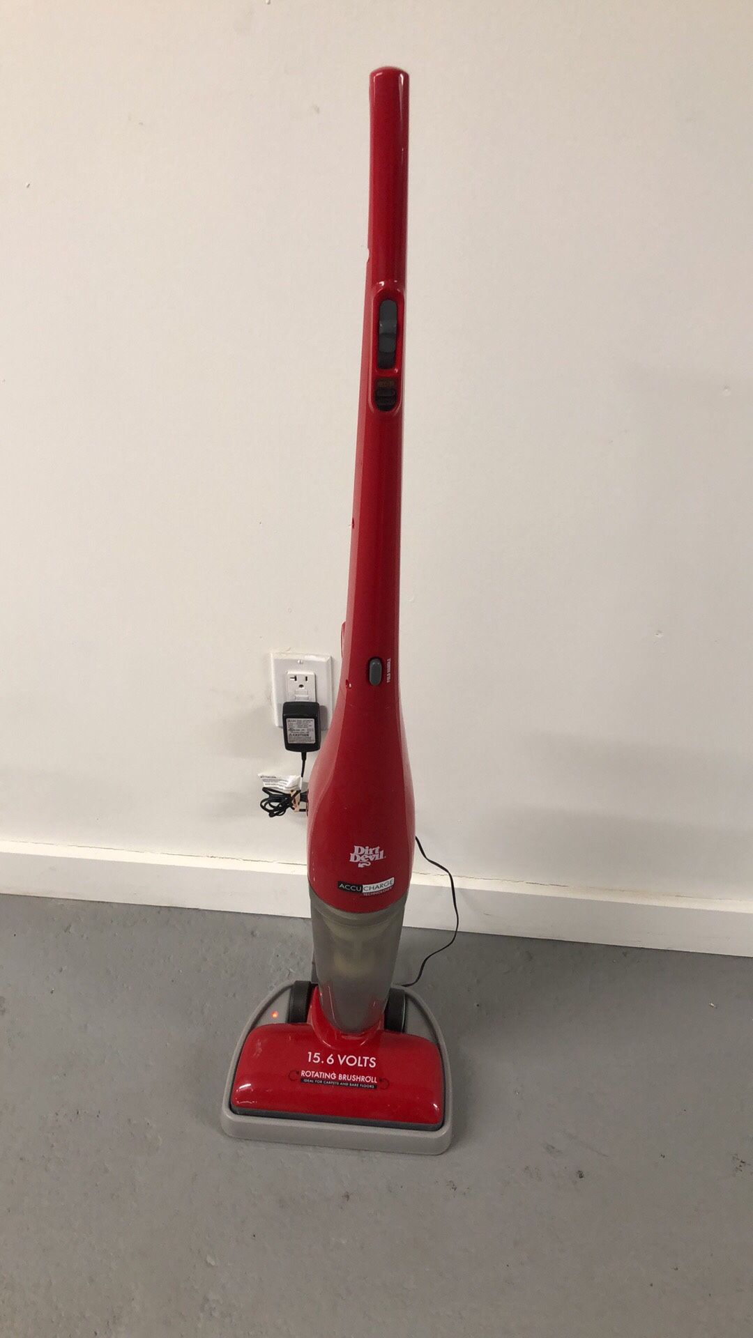 Dirt devil re-charge vacuum almost new