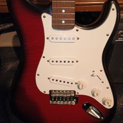 Fender StarCaster Electric Guitar+AMP+Accessories+Case