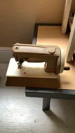 Vintage Mini Sewing Machine