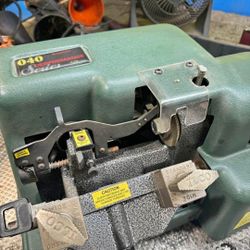 Keys Cutting Machine 