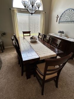 Dining room table with 8 chairs
