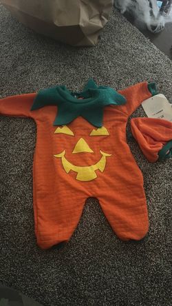 Baby pumpkin outfit brand new