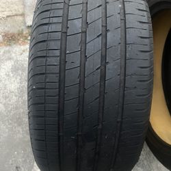 255/40/20 Run Flat Tires 