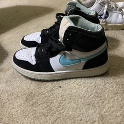 Jordan 1s Sz 7