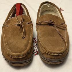 Rockport shoe featuring their proprietary Kinetic Air Circulator technology.  Size 11