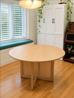 Round table