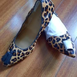 J. Crew Suede Tassel Stretch Pointed Toe Flats Leopard Print Size 6 Brand New 