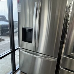 Valentines Day Promotional Sale/ Counter Depth Max Refrigerator With Dual Ice Maker 