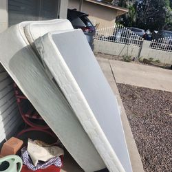 Gree. Queen size mattress and box spring