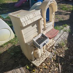 Outdoor kitchen set. Needs a good cleaning. Bring help and correct vehicle to load it. Currently in my backyard