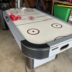 Air Hockey Table