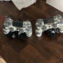 PS4 Controllers