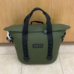 YETI HOPPER M30 SOFT COOLER OLIVE/BLACK.