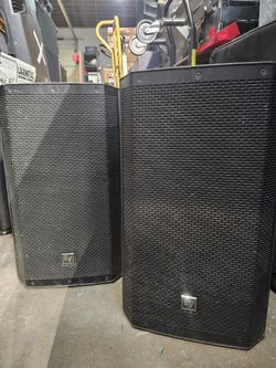 ELECTRO VOICE ZLX-12P 12" powered Speakers