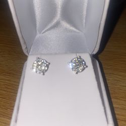 VVS Diamond Earring