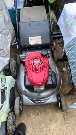 Honda twin blade, easy Star GCV 160 lawnmower motor and lawnmower combine