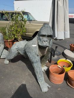 Life-Size Bronze Gorilla Garden Sculpture Statue 52” x 69”