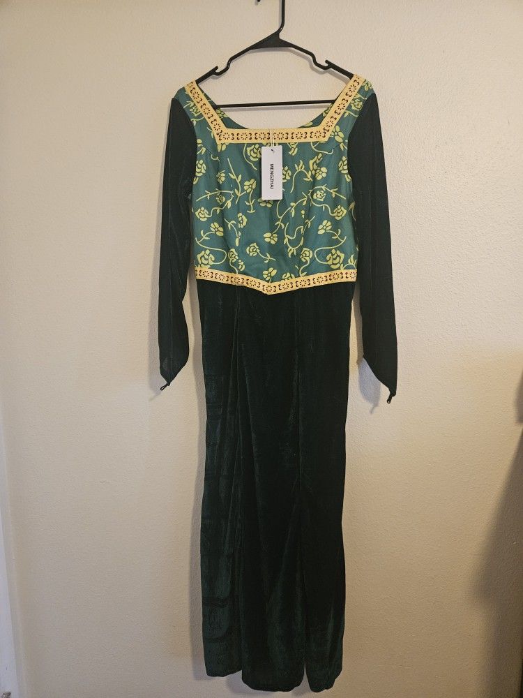 Fiona Dress Size M New