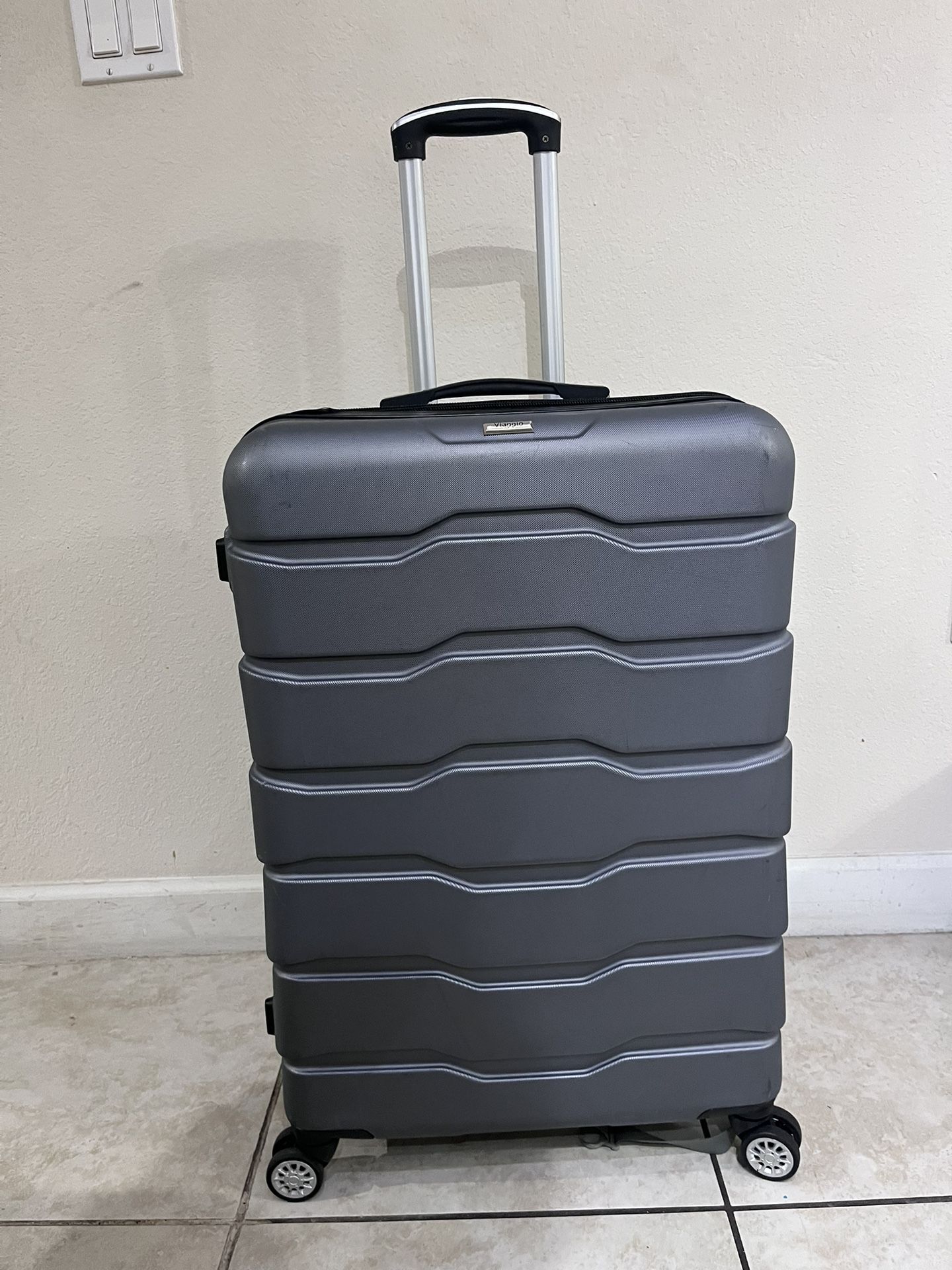 BIG SUITCASE / MALETA GRANDE
