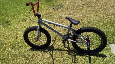 Elite bmx bike