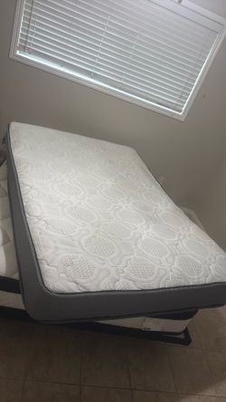 Full size mattress
