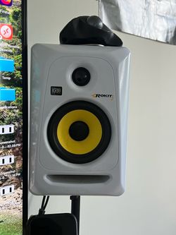 KRK Rokit 5 X 2 with stands, and a M-Audio air 192