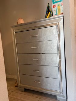 Gray / silver snake print mirrored dresser