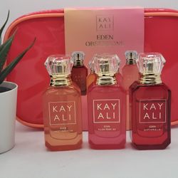 KAYALI  

 EDEN Mini Replica Set  

Juicy Apple (25% USED)

NEW Plush Pear (2% USED)

NEW Sweet Peach(2% USED)


  .33 fl