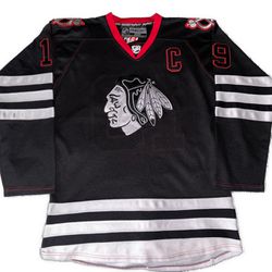 Reebok NHL Chicago Blackhawks Jonathan Toews Hockey Jersey Size XL