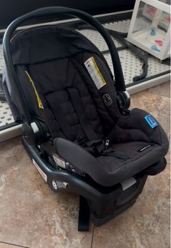 Graco car seat and base