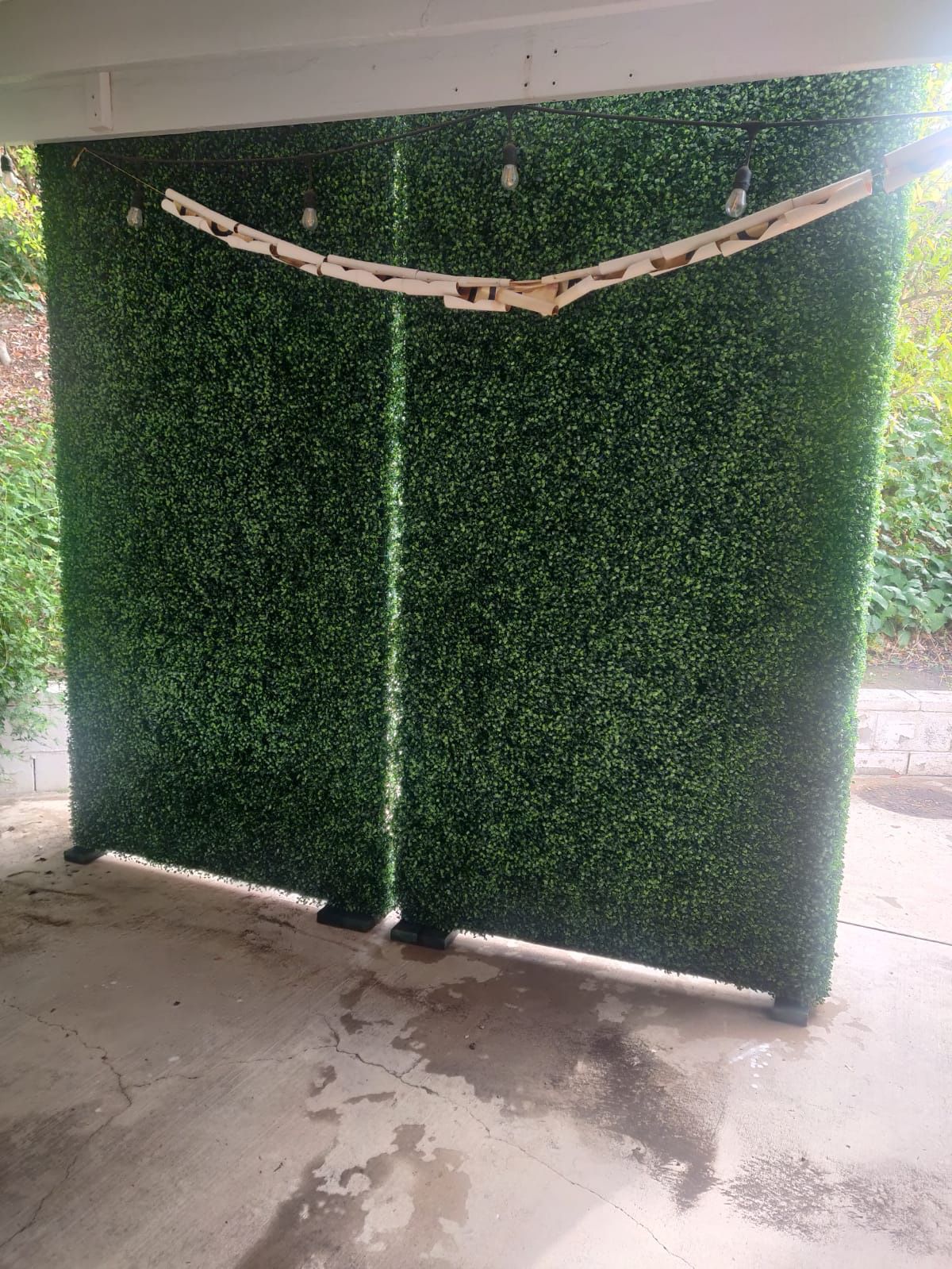 Green 8’ x 8’ Hedge Wall For Events, Weddings, Etc