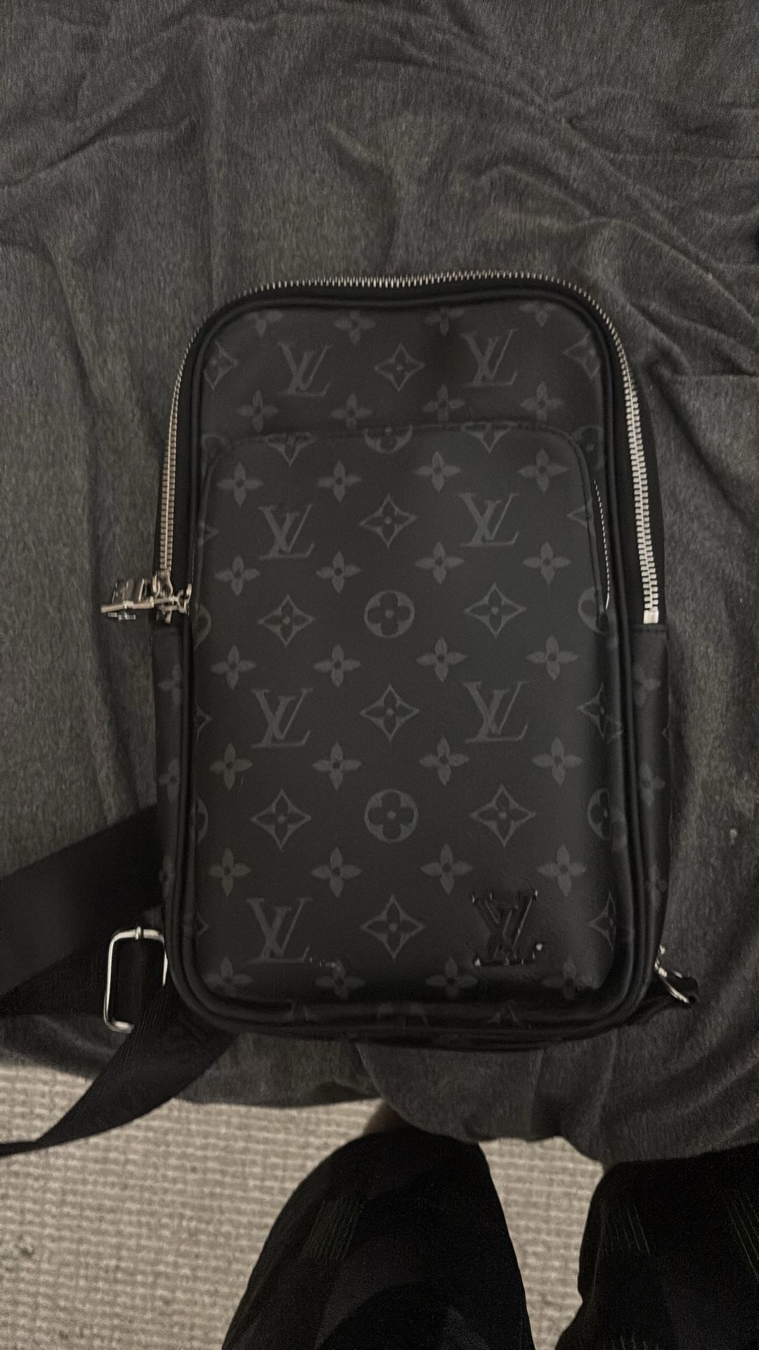 Louis Vuitton Avenue Slingbag PM