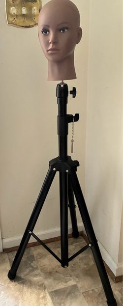 Mannequin head, tripod & nylon carrying case